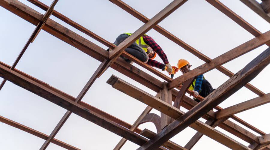 Professional gutter cleaning services in Crescent City, IL